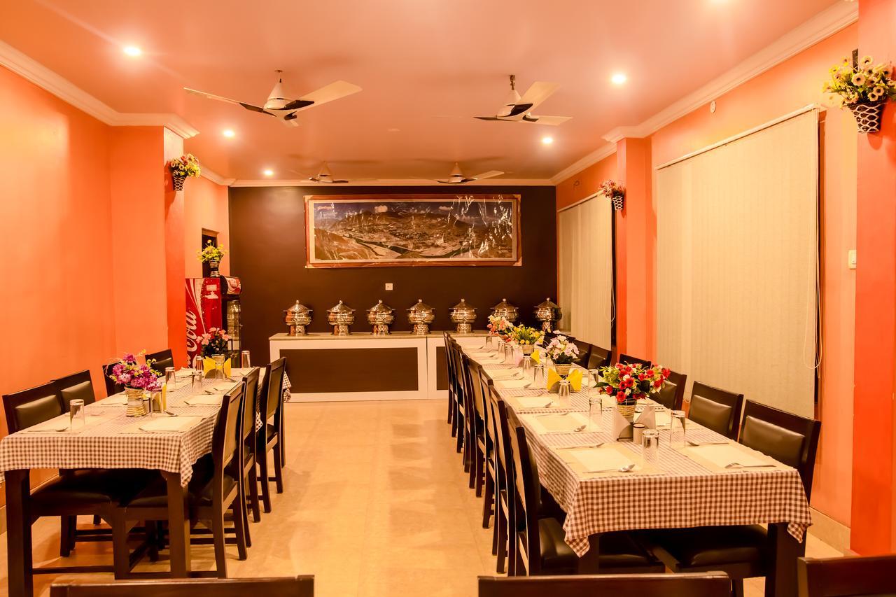 Hotel Stupa Lumbini Esterno foto
